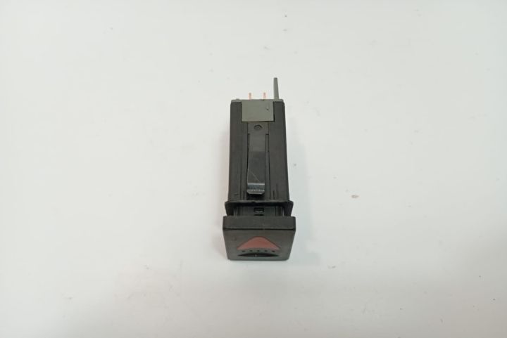 Buton avarii 24742624 Volkswagen VW Passat B5