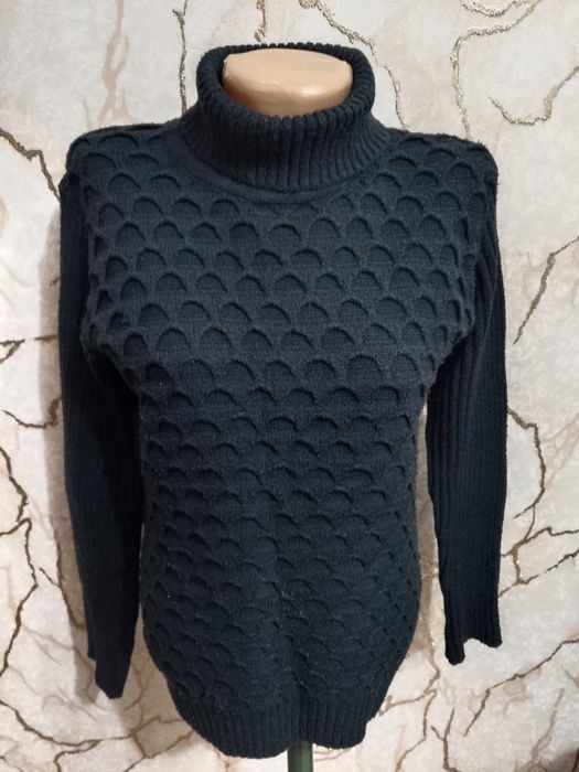 Кофточки жен. Раз. 46-48. См. все фото