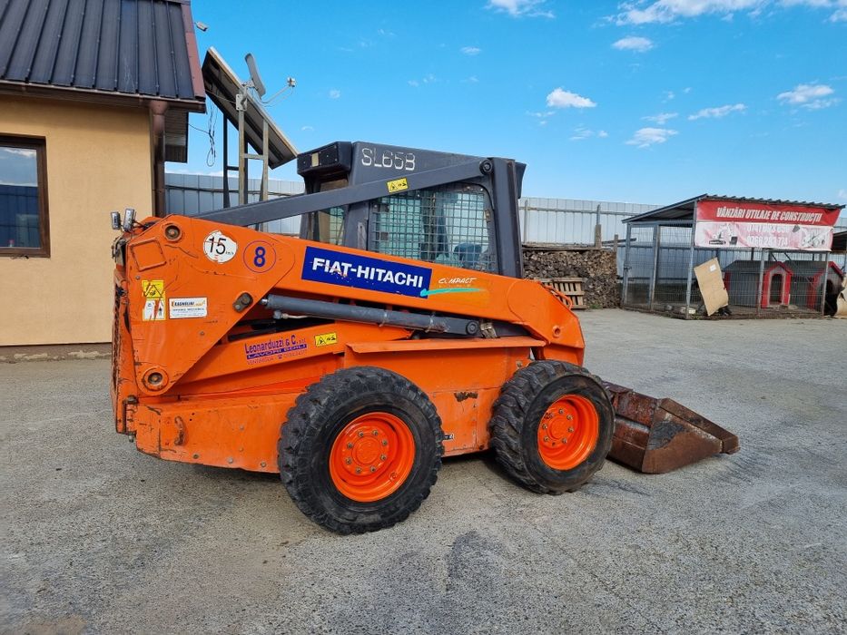 Miniincarcator Fiat Hitachi SL65B