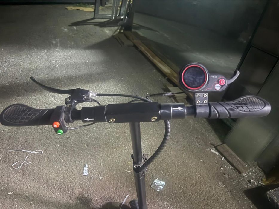 Электросамокат..