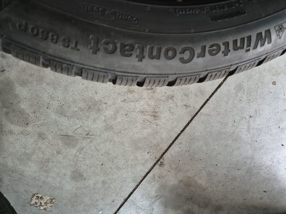 4 anvelope iarna Continental 215 55 18 ca și noi