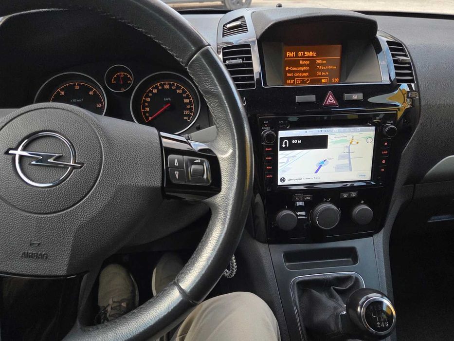 Opel Zafira B Facelift 2011 г.