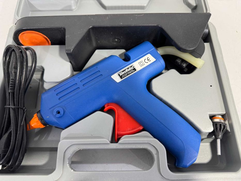 Пистолет за топъл силикон