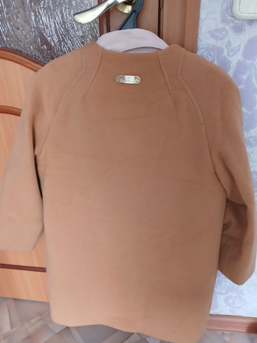 Продаётся  пальто  для девушек