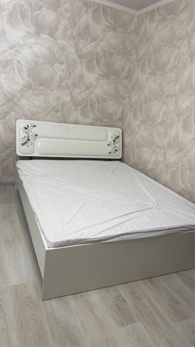 Продам Кровать 160/200