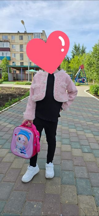 Продам нарядные платья для девочек