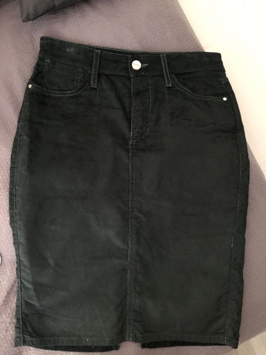 Fusta Guess, din catifea.