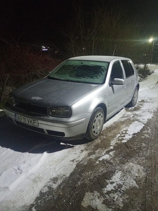 Vând Golf 4 1.6 fsi