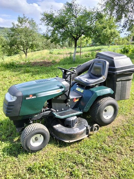 Tractoraș gazon  SWORN