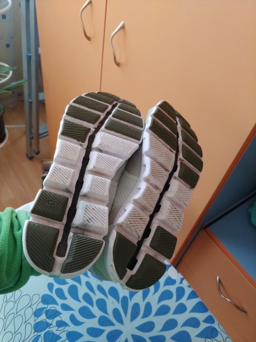 On cloud 45н.светло зелени