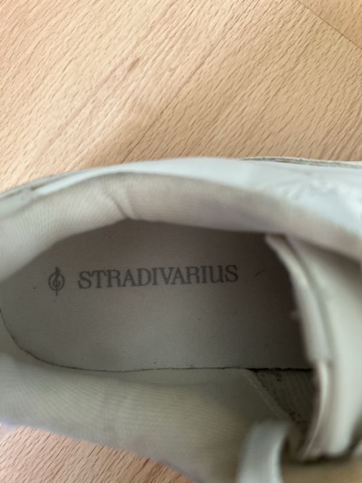 Маратонки “Stradivarius”