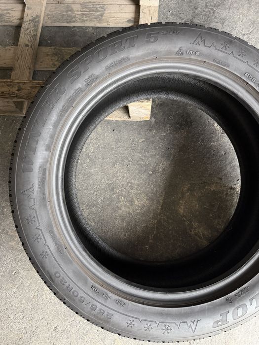 4 anvelope iarna 255/50/20 , Dunlop , DOT 2021 !