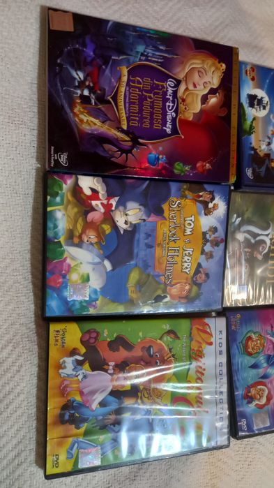 Vand DWD-uri originale copii cu filme cu desene animale,stare perfecta