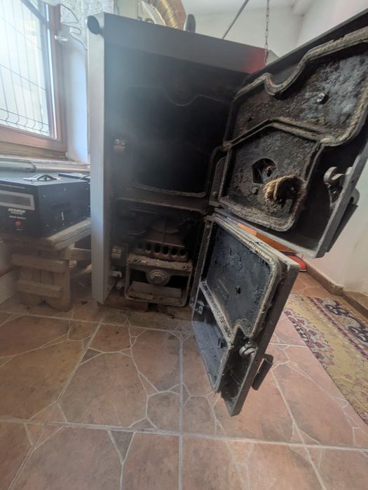 Centrala pe lemne Viadrus 25kw  cu vas de expansiune si accesorii