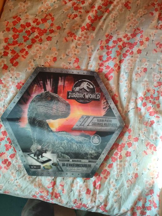 Colecție de cartonașe cu dinozauri