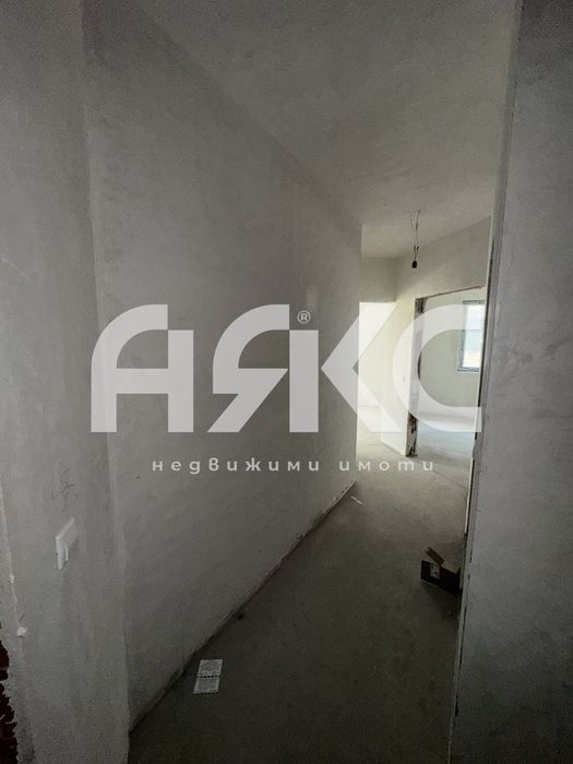 Тристаен апартамент в кв. Малинова Долина с БЪРЗ ДОСТЪП ДО ПЪТНИ ВЪЗЛИ