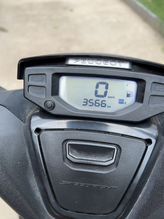 Peugeot speedfight 4