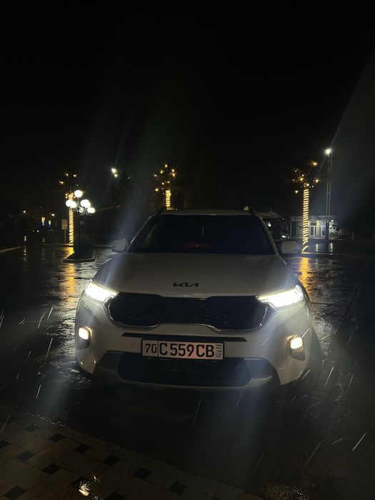 Kia sonet 4 full.