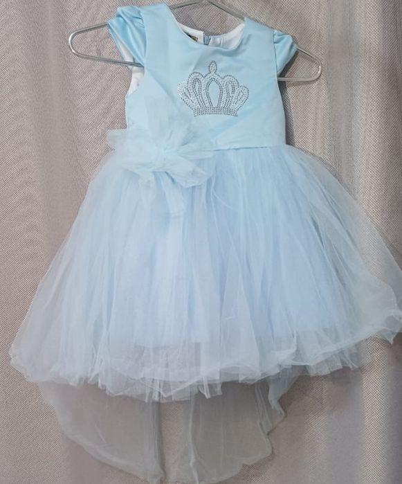 Продам платья на девочку