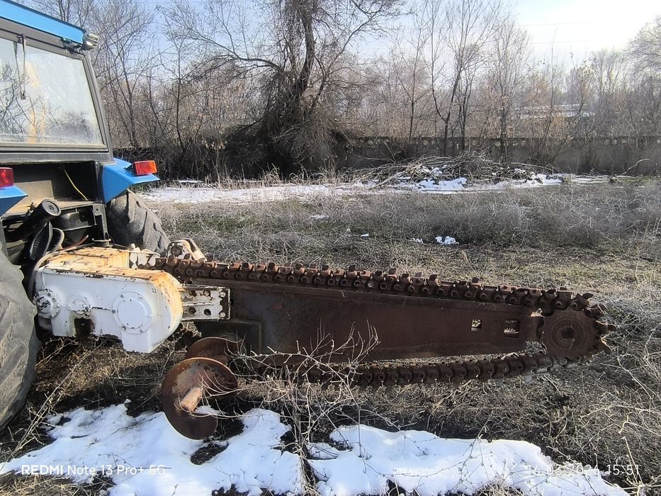 Продам траншеекопатель бару