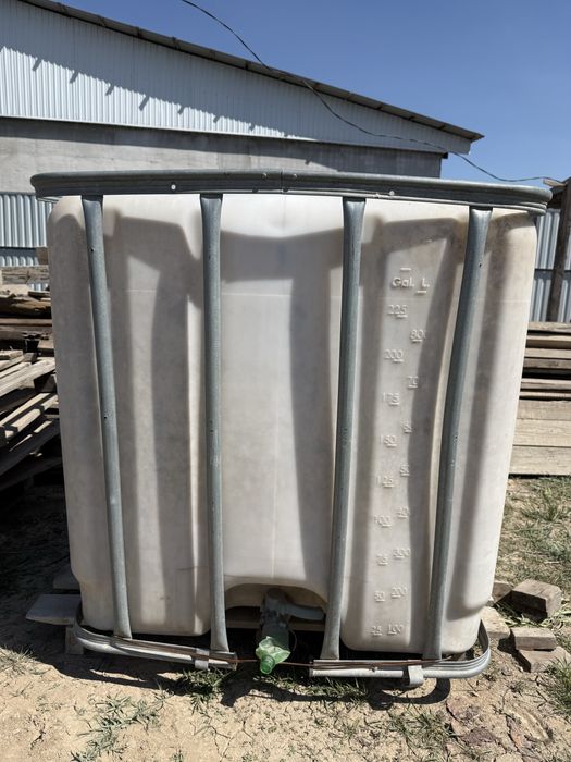 Продам Бочка 1 тон