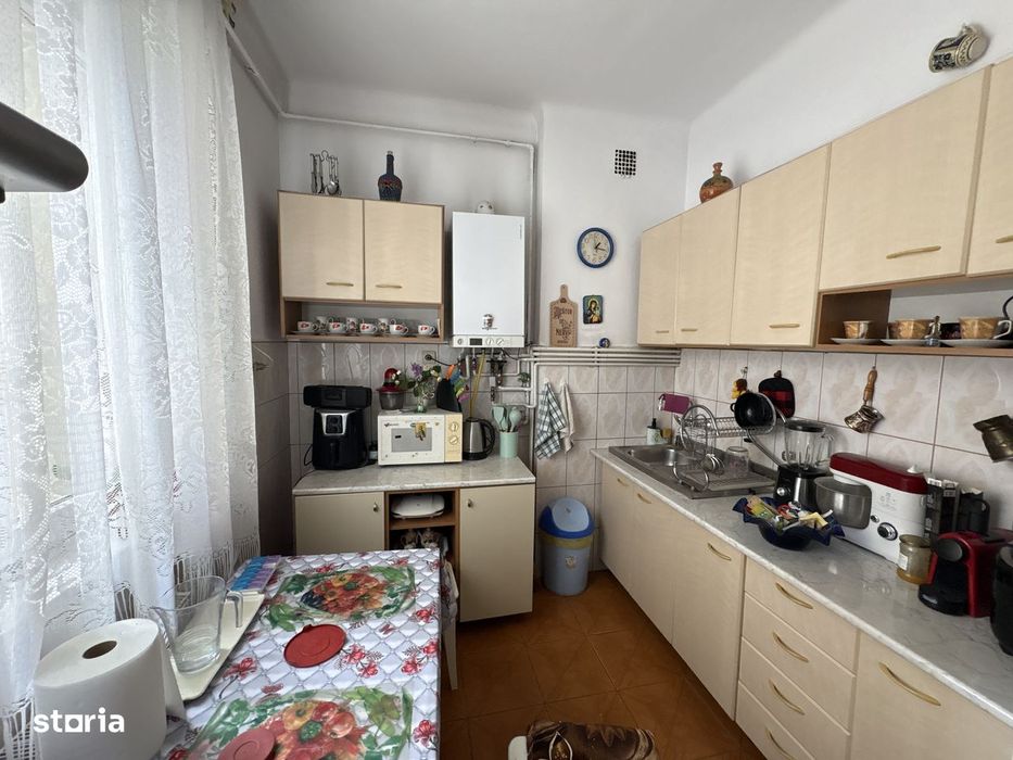 Apartament de 4 camere in Buzesti/4-Room Apartment in Buzesti