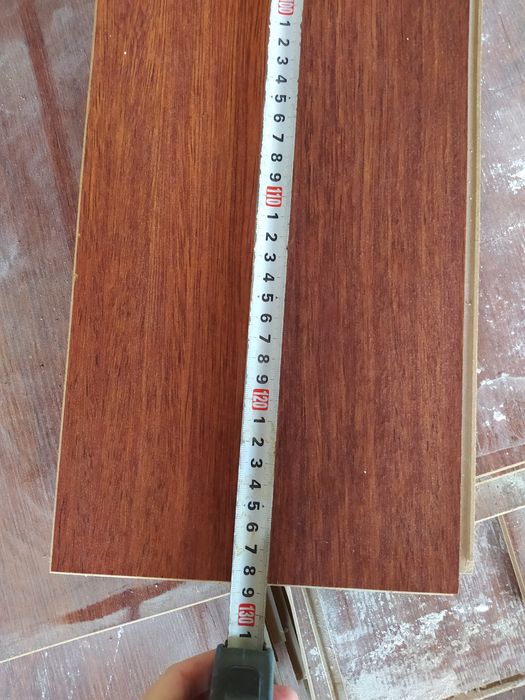 Кафель новый, ламинат б/у