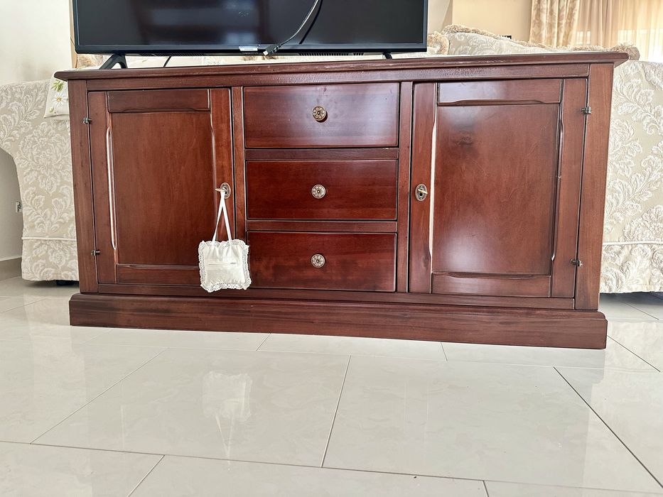 Mobila de lemn masiv Casa Roma