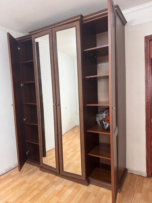 Продам Шкаф состояние хорошие