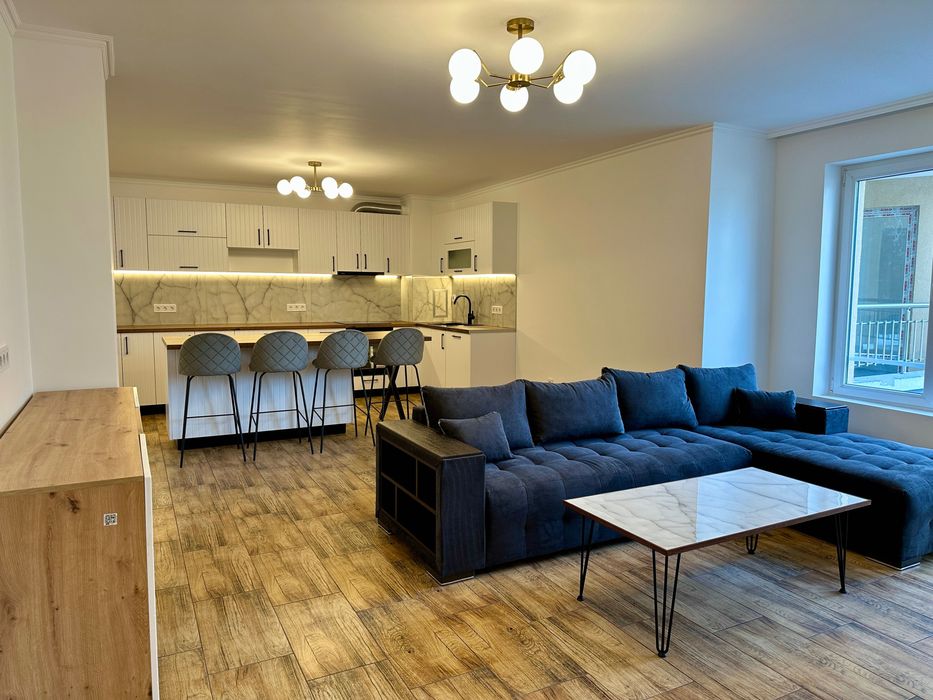 Двустаен, Завършен, обзаведен, просторен апартамент от собственик