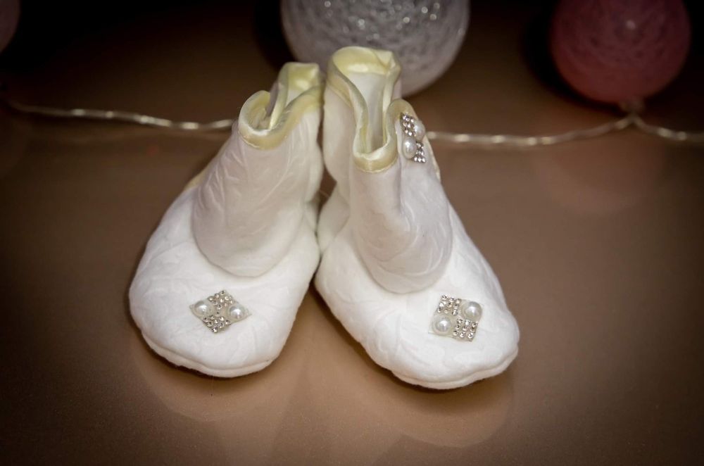 Rochita din dantela cu blăniță tip palton elegant