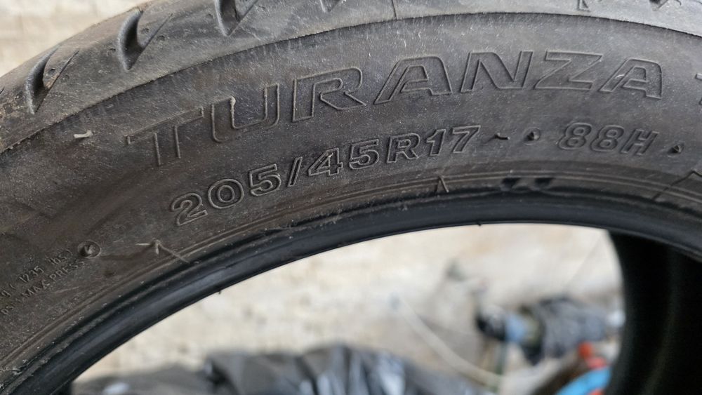 Anvelope vara Bridgestone 205 45 R17