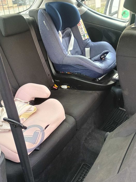 Maxi cosi сет стойка-кош за новородено-детско столче