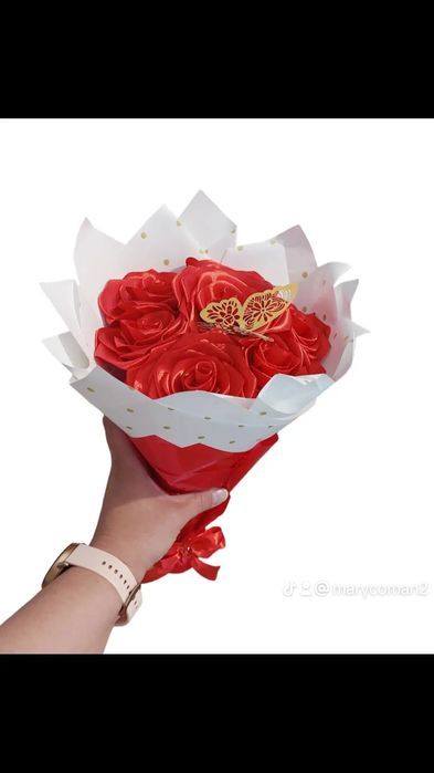 Trandafiri satin/ eterni