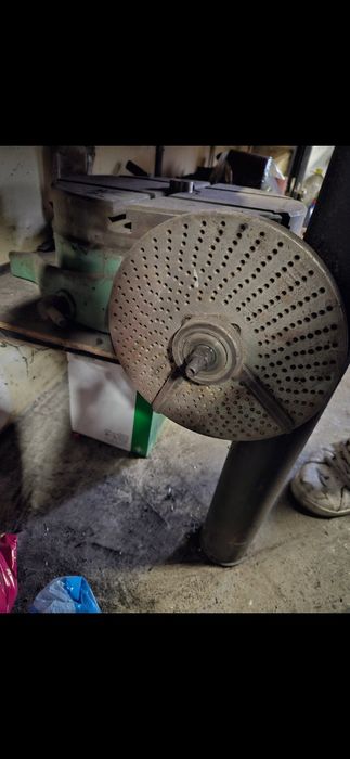 Делителни маси, три броя