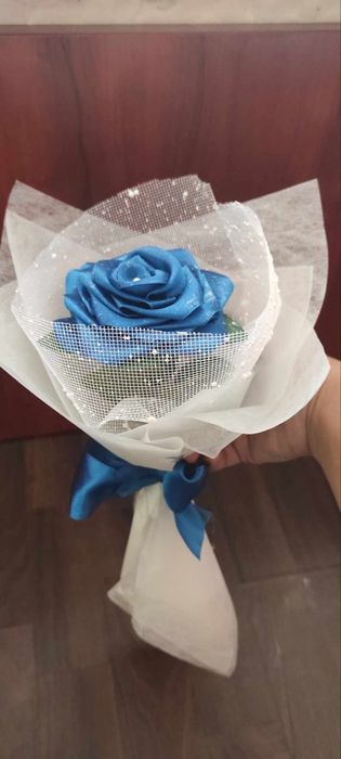 Aranjamente florale din satin