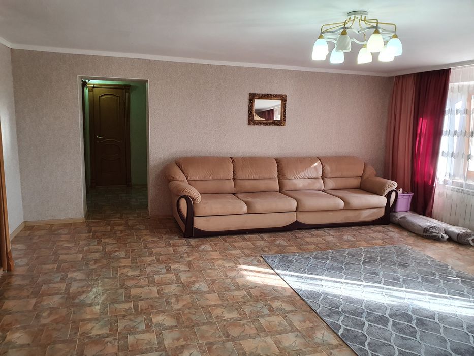 Продам квартиру 3 комнатную