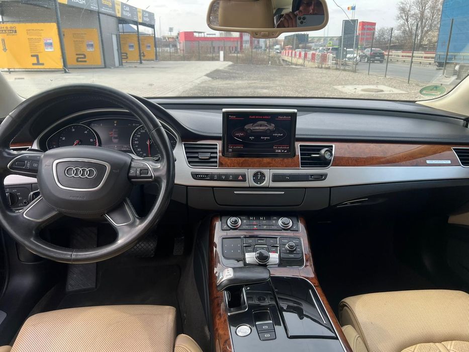 AUDI A8 2012 — imagine 3