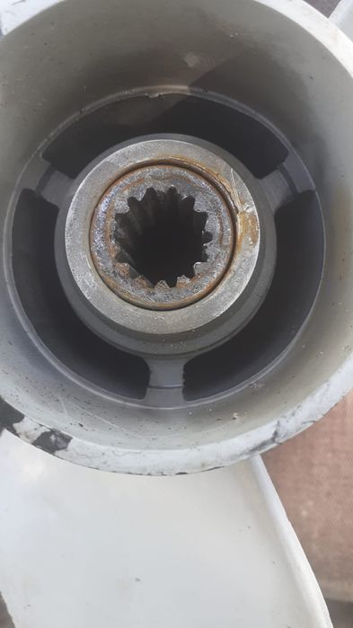 Породам винт на матор Сильва 30