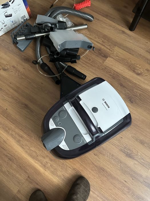 Продам новый пылесос