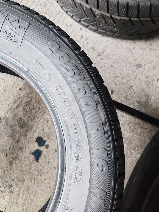 2 anvelope 205 60 16