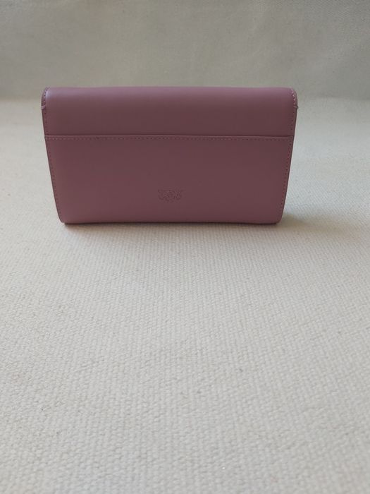 Най-добрите цени за годината!Дамска чанта Pinko