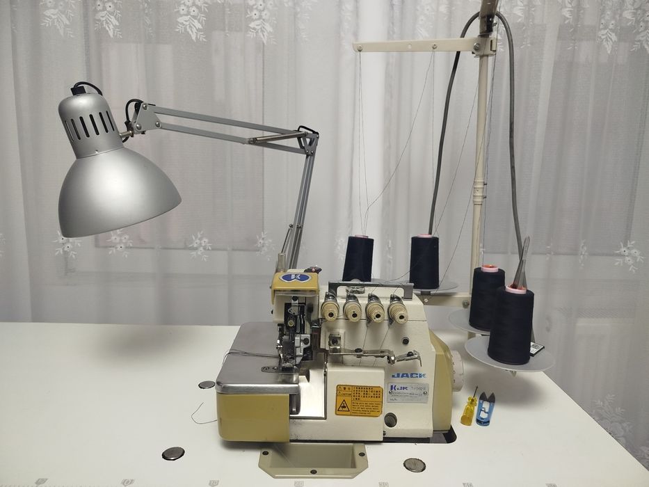 Triploc mașina de surfilat, JACK KJK