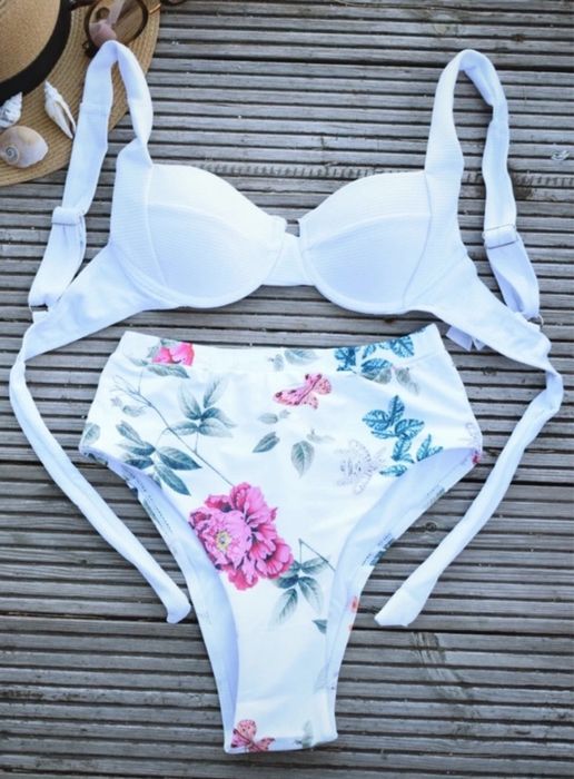 Costum baie marimea XS-S (40 marime internationala)