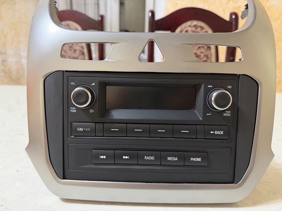 Штатный магнитафон Шевролет кобальт