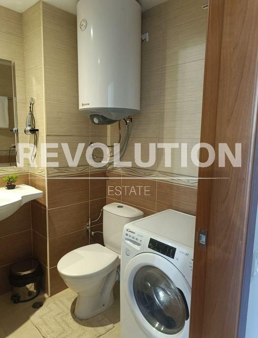 Дава се под наем Едностаен апартамент в к.к. Св.Св. Константин и Елена - 40 кв.м за 300 € - Снимка #6