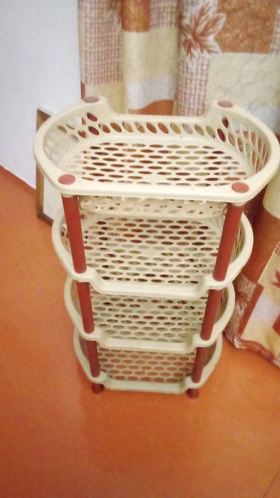 Этажерка для мелочей