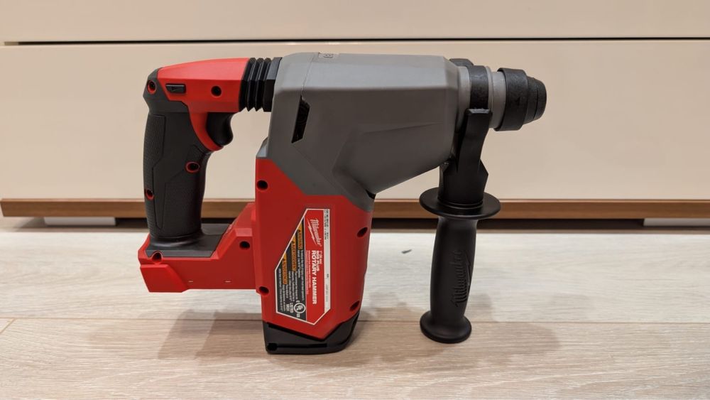 Аккумуляторный перфоратор Milwaukee M18