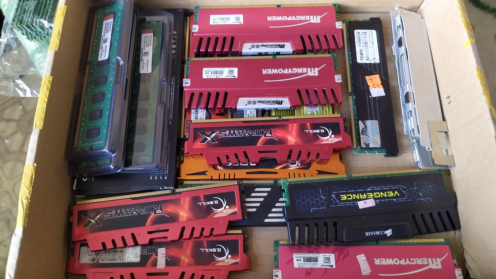 Кулер 12см rgb 3pin,molex.