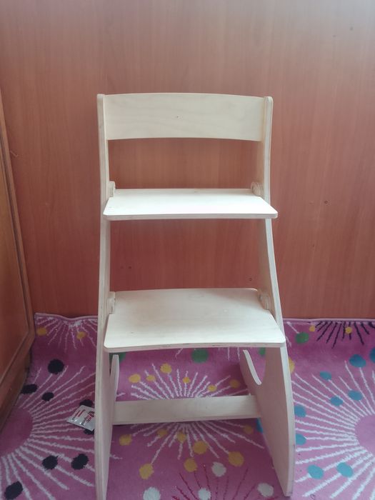 Детский стул. Регулируется под рост ребенка